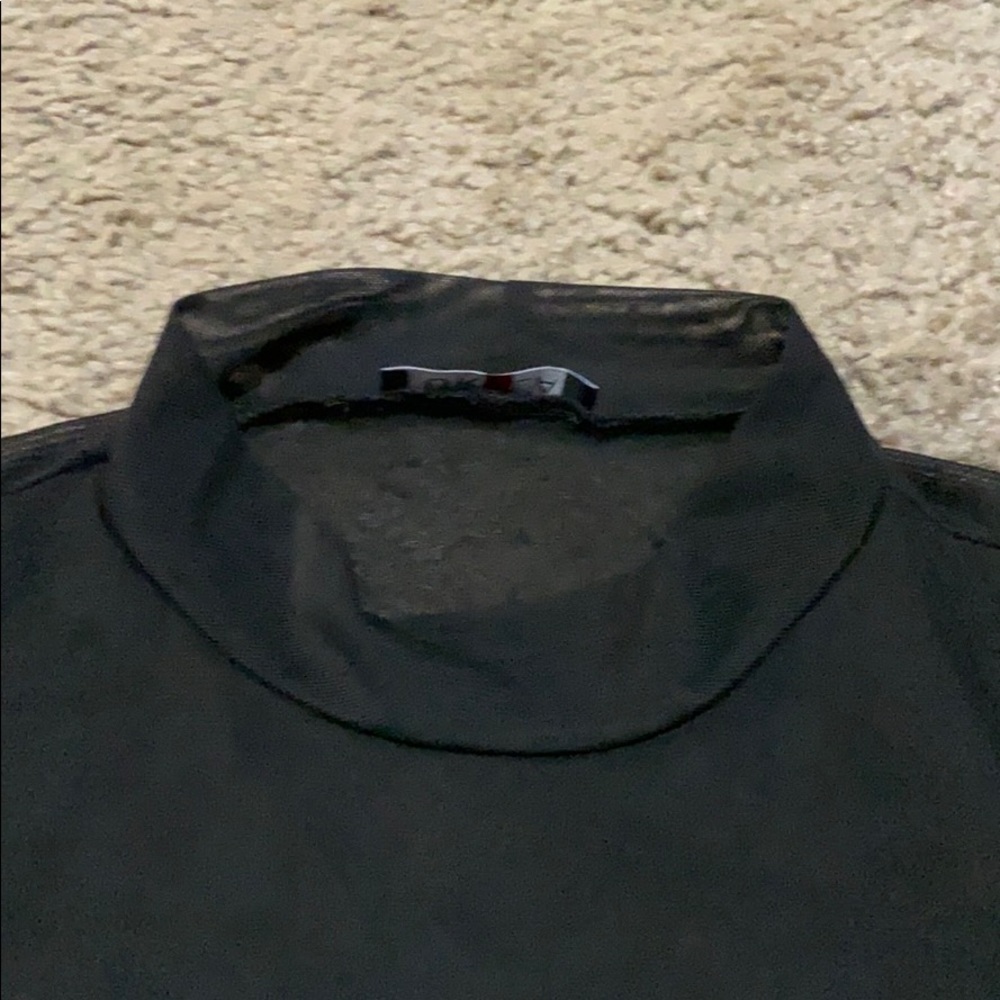 Mesh Rose Top - Picture 2 of 3